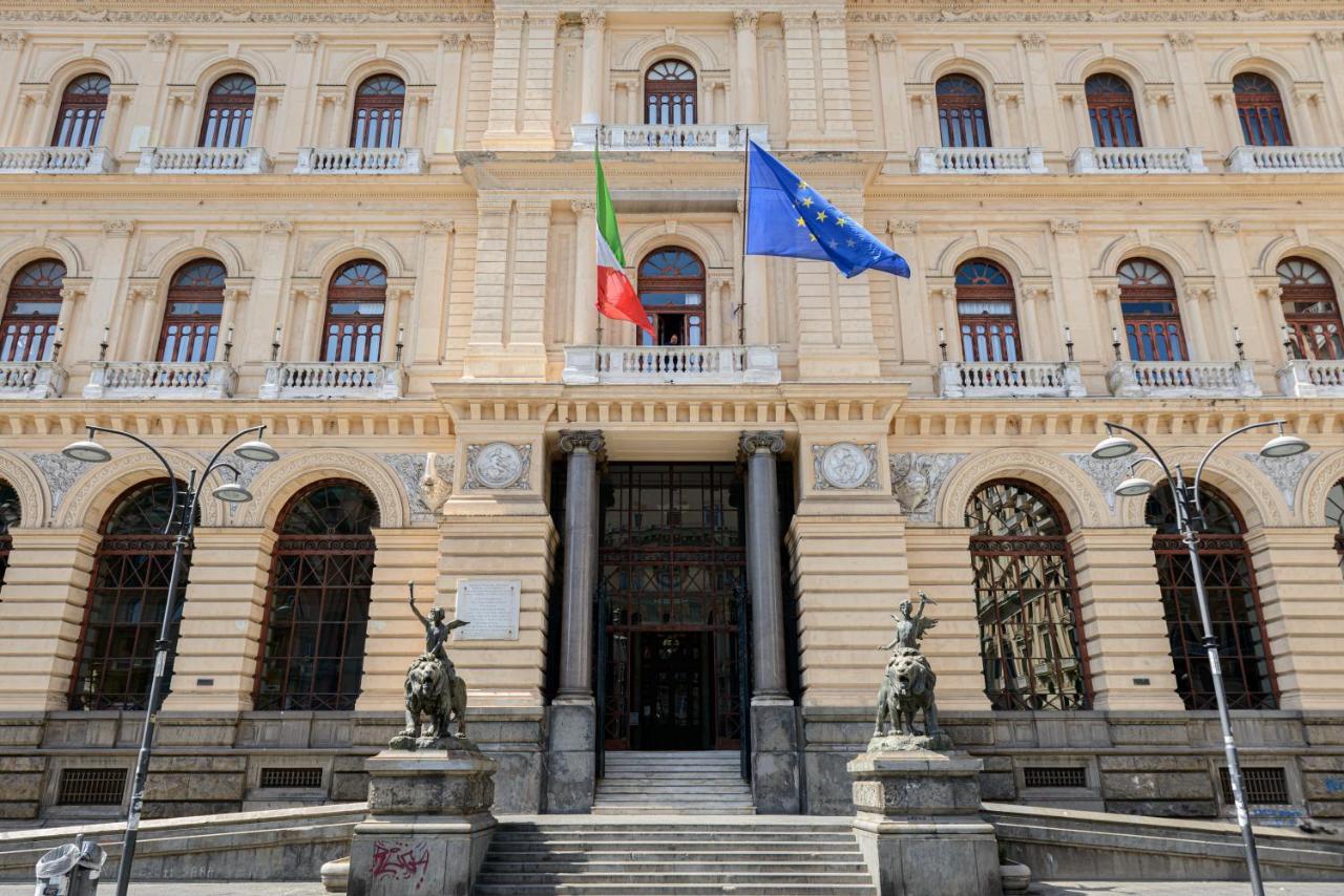Napoliving Hotell Eksteriør bilde